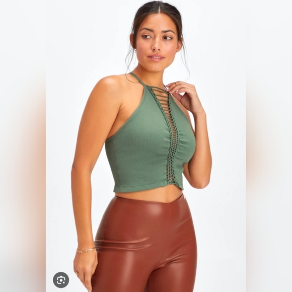 Fabletics Green Sleeveless Cut Out Crop Tank - Picture 1 of 9